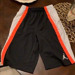 Jordan Basketball Shorts Youth Large Black/Orange